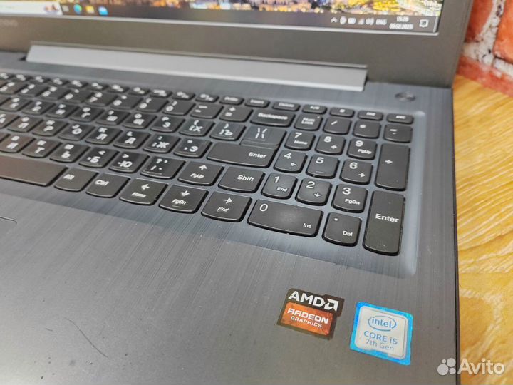 Игровой ноутбук Lenovo с i5 и 2 видеокартами Обмен