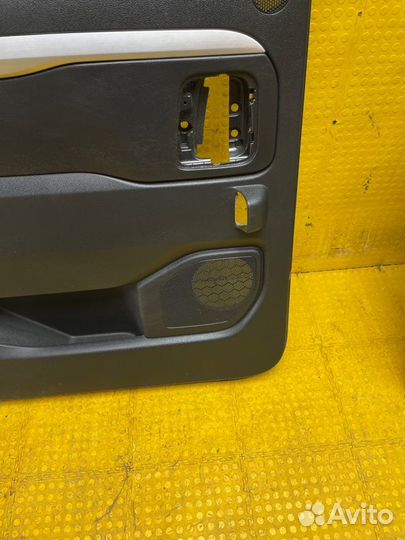 Б/У Обшивка двери В хорошем состоянии, оригиналnnУ