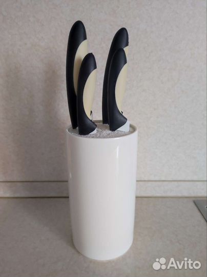 Кухонные ножи с подставкой