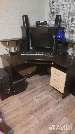 Компьютерный стол бу