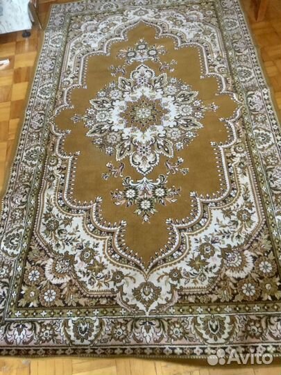 Ковер шерстяной