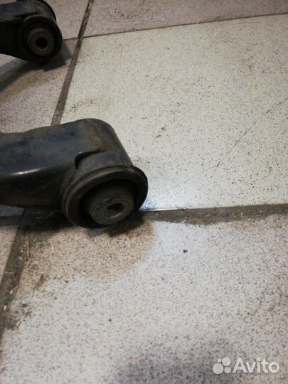 Рычаг задний задний левый Mitsubishi Pajero V97W