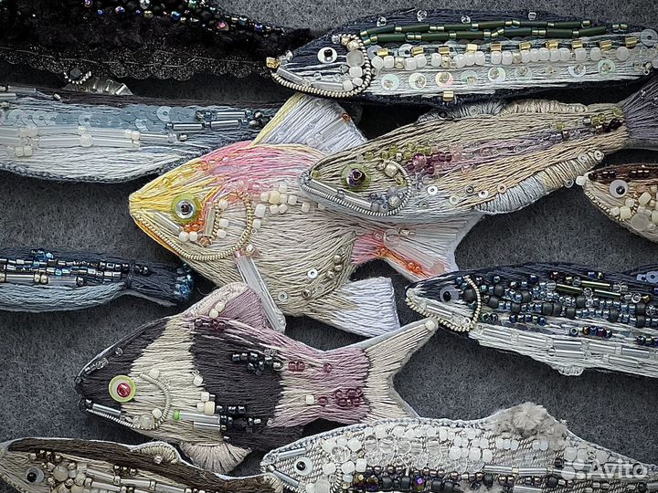 Брошь из бисера рыбки