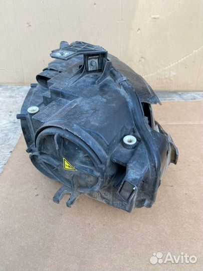 Фара ксеноновая передняя правая Audi A4 B8