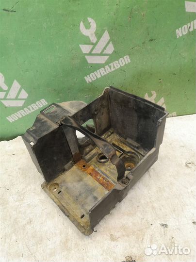 Крепление АКБ (корпус/подставка) Форд Фокус 2