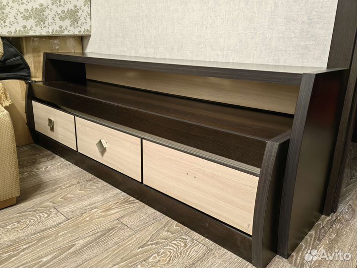 Тумба под телевизор