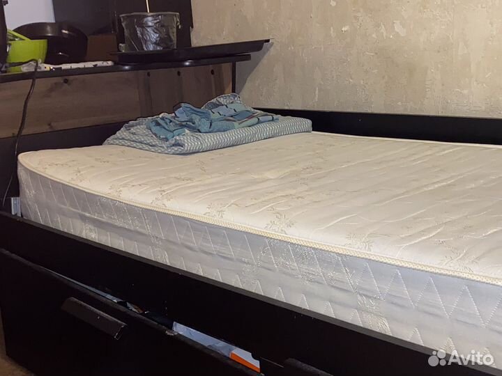 Кровать IKEA с матрасом