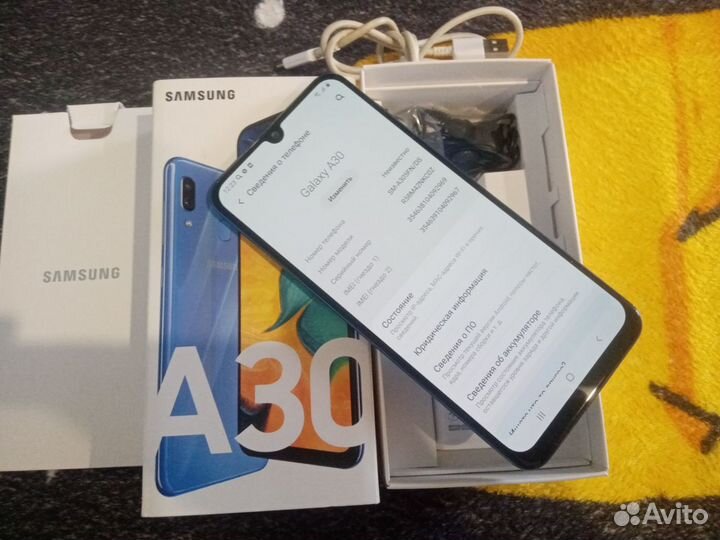 Samsung Galaxy A30, 3/32 ГБ