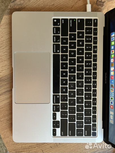 Apple macbook air 13 2020 m1