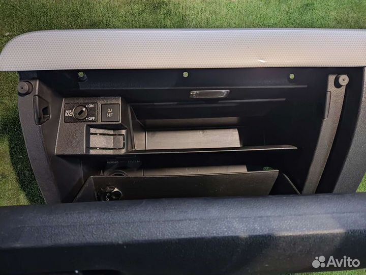 Бардачок Volkswagen jetta 6