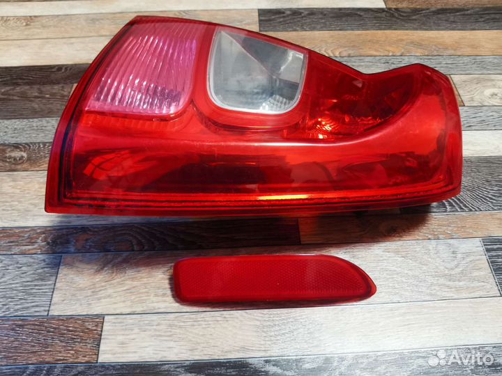 Фонарь правый задний Логан 1 фаза 2 рест