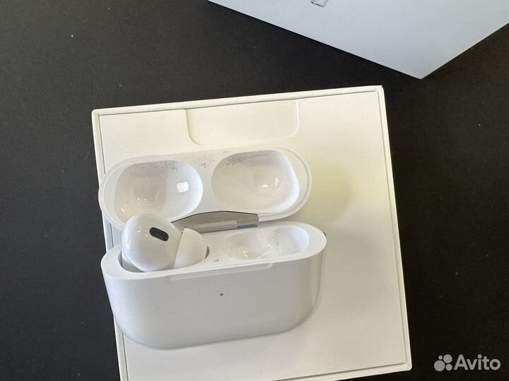 Apple airpods pro 2 кейс+левый наушник