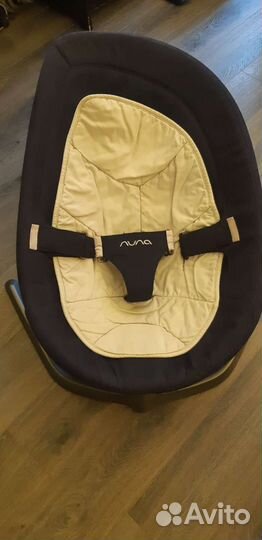 Шезлонг- качалка nuna leaf