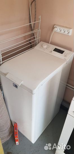 Стиральная машина Electrolux 800RPM 6кг