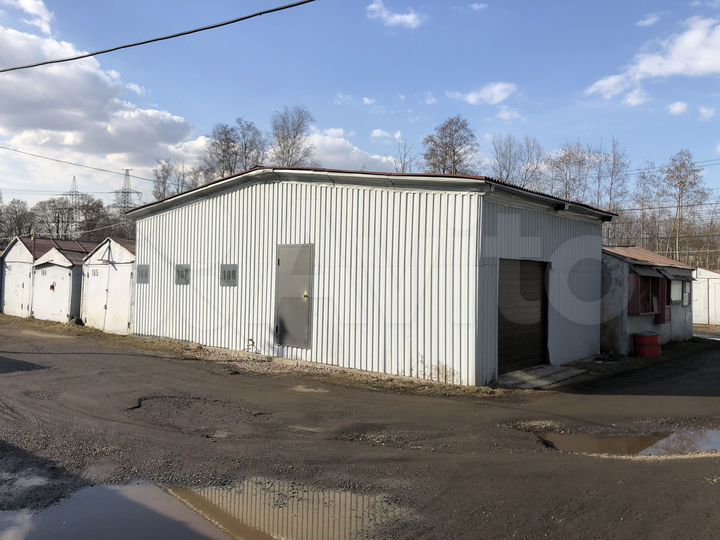 Гараж, > 30 м²