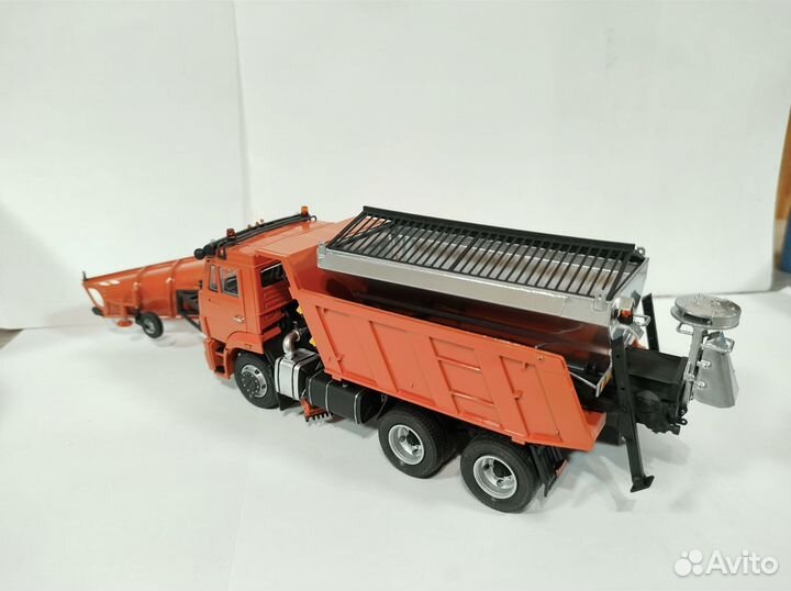 Камаз -65115 кдм со скоростным и боковым отвалами