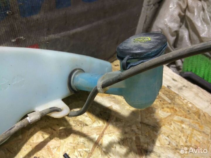 Бачок омывателя Ford Focus 1