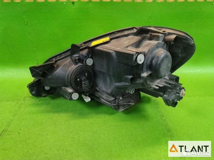 Фара передняя правая toyota ipsum