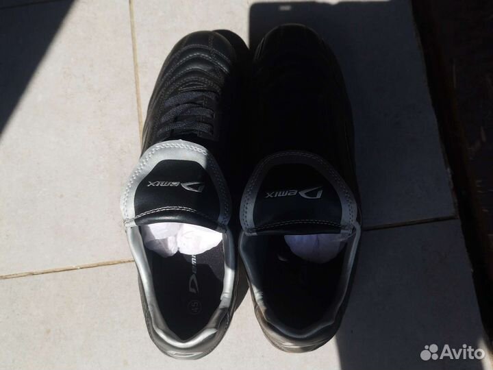 Футбольные бутсы