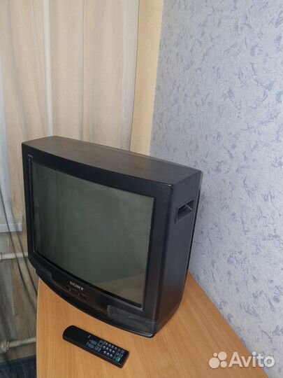 Телевизор Sony trinitron color