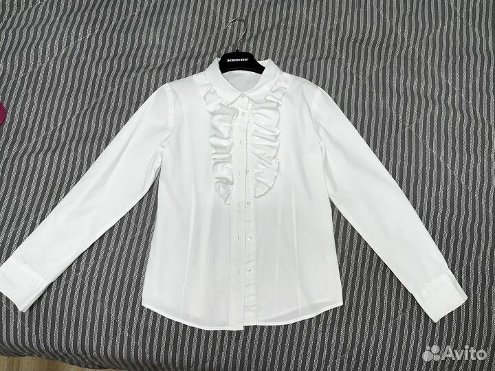 Блузки на девочку р 140-146