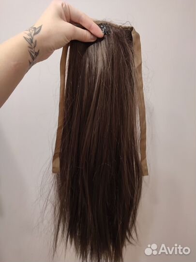 Хвост на заколках