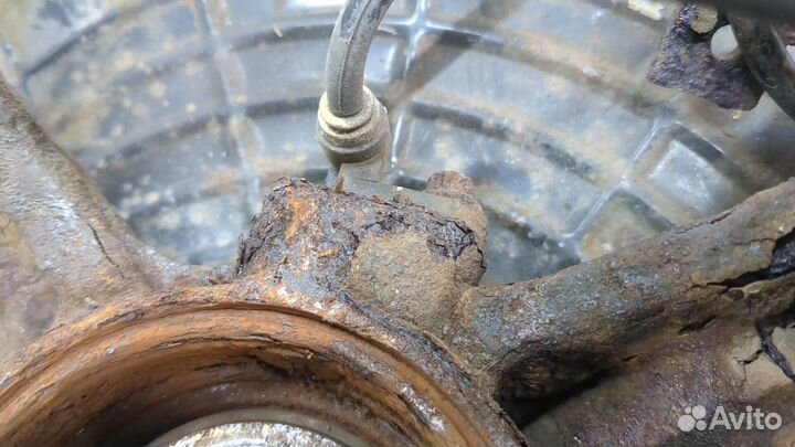 Ступица (кулак, цапфа) левая передняя Mercedes ML W163