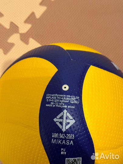 Волейбольный мяч mikasa v300w