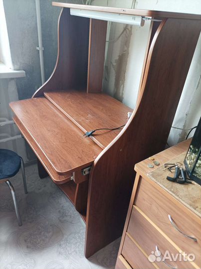 Компьютерный стол