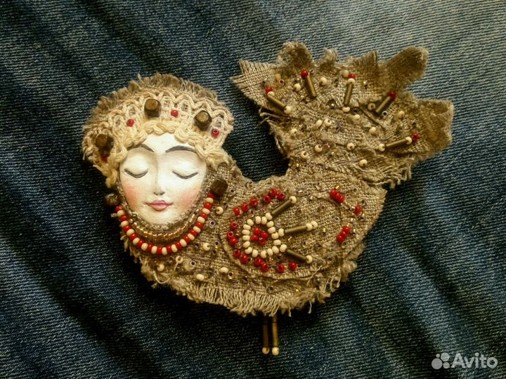 Брошь ручной работы 