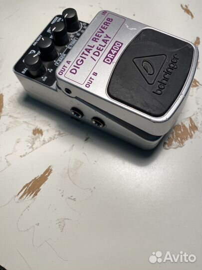 Гитарная педаль Behringer DR400 Reverb / Delay
