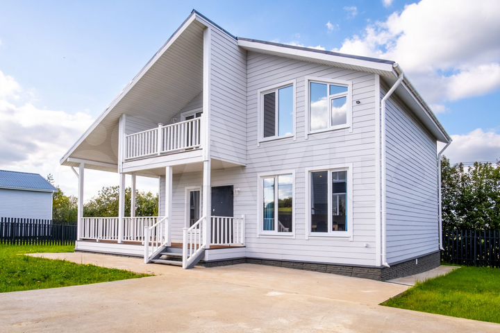 Коттедж 194 м² на участке 10 сот.