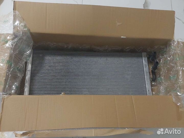 Радиатор бмв новый оригинал