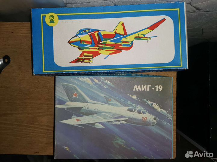 Модель самолёта миг 19