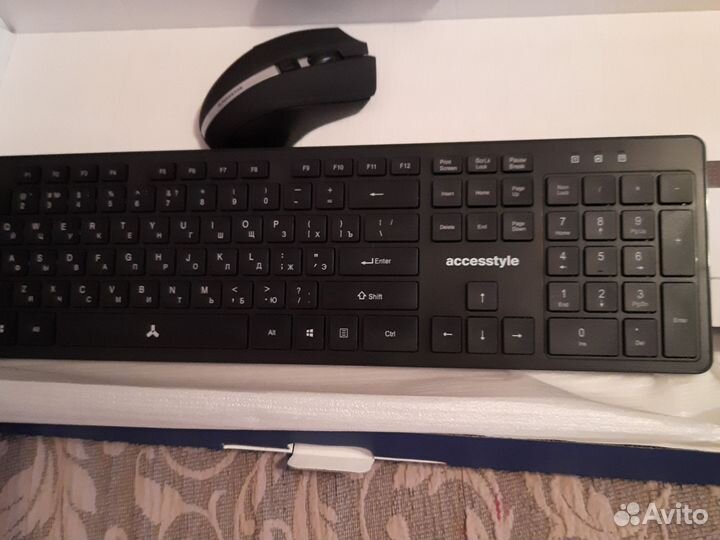 Клавиатура беспроводная и мышь