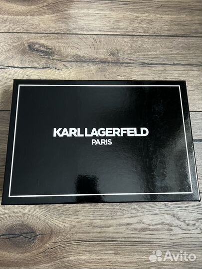 Наборы Karl Lagerfield (шапка, сумка кросс боди)