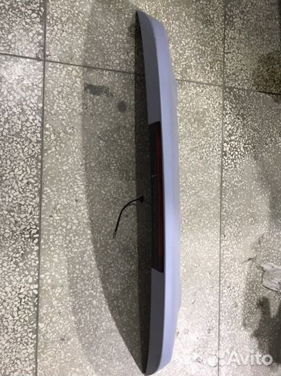 Спойлер крышки багажника Nissan Patrol Y62