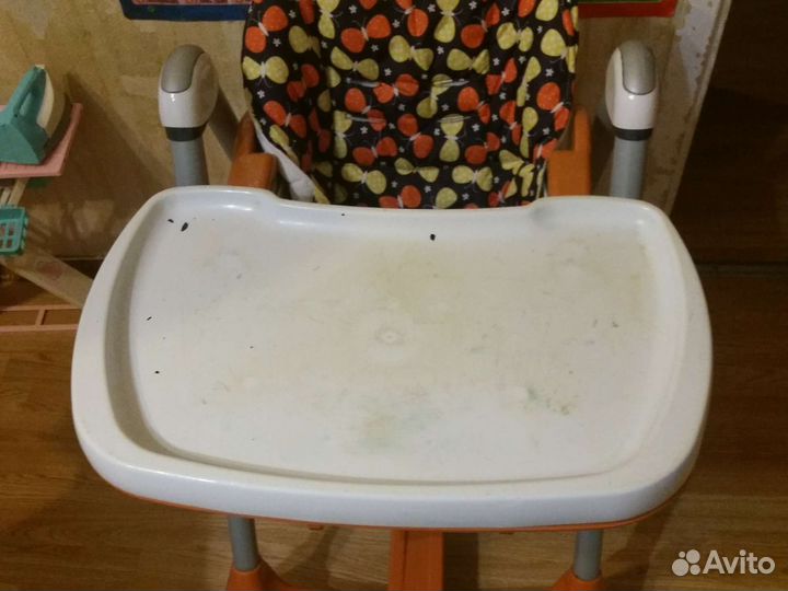 Детский стульчик для кормления