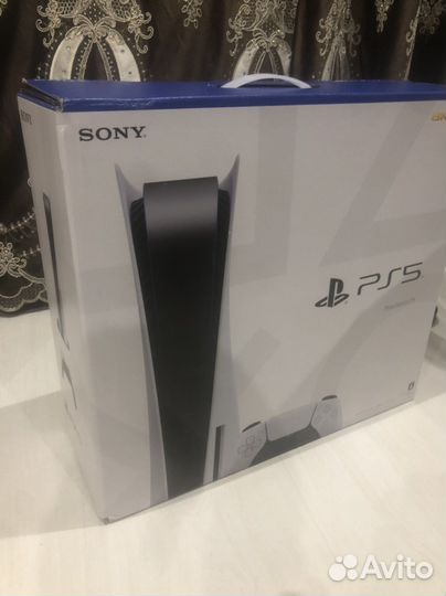 Sony playstation 5, 825г