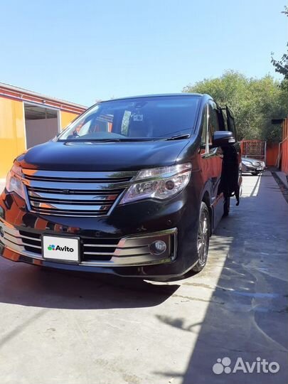 Nissan Serena, 2015