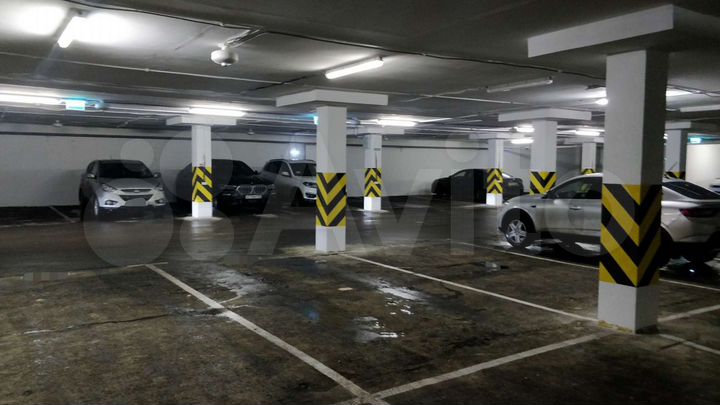 Машиноместо, 18 м²