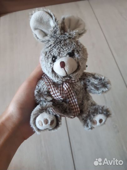 Плюшевый заяц