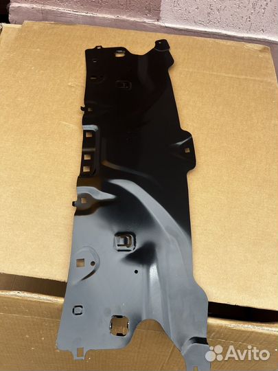 Bmw g30 верхняя панель телевизора