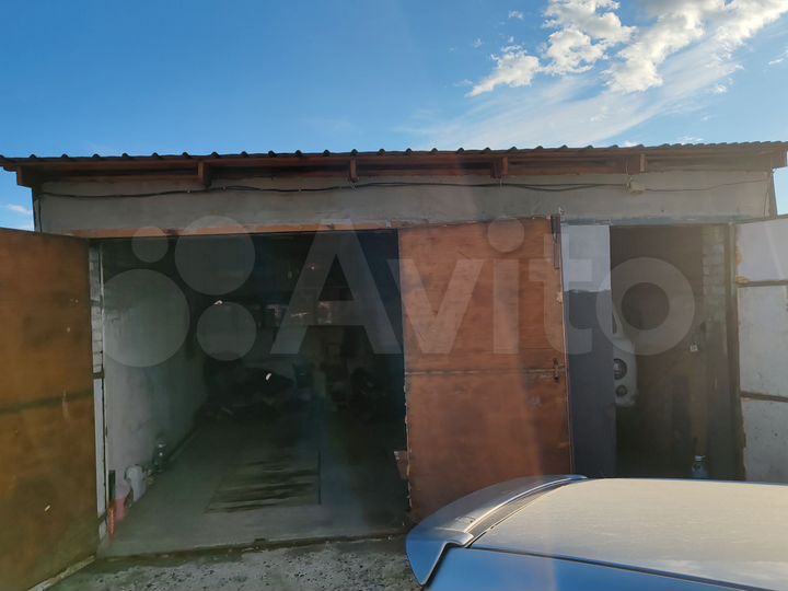 Гараж, > 30 м²