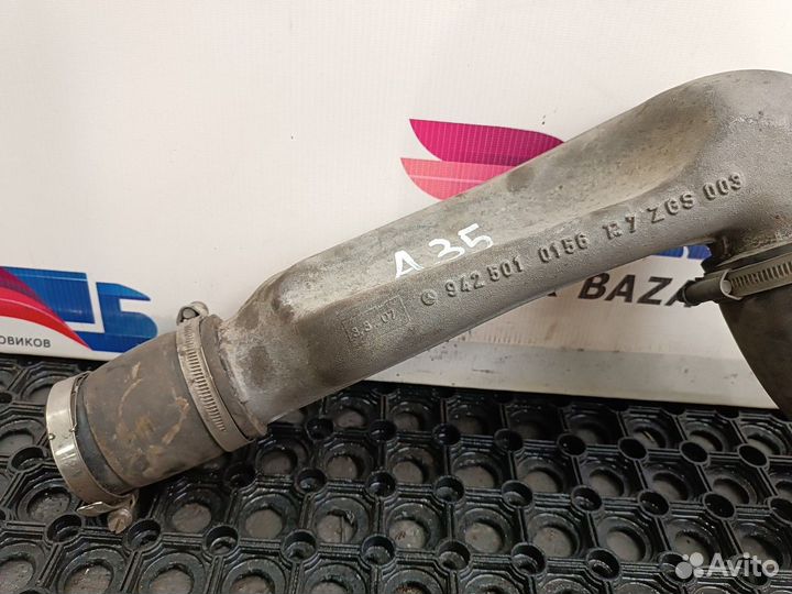 A9425010156 Патрубок системы охлаждения