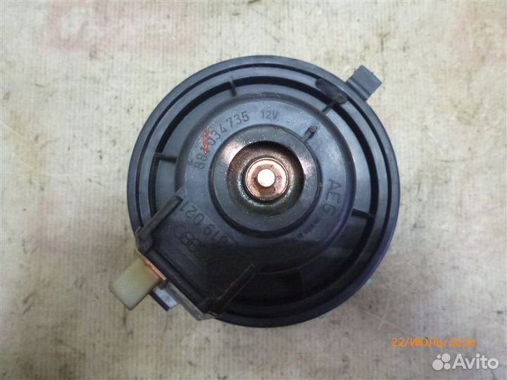 Мотор печки Volkswagen Golf MK2 1990