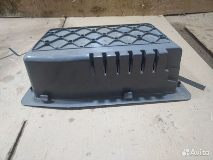 Обшивка багажника Bmw 3-series E90