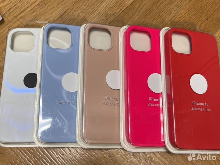 Чехол на iPhone 13