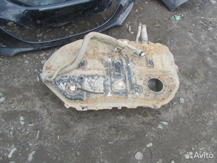 Бензобак mitsubishi lancer 9