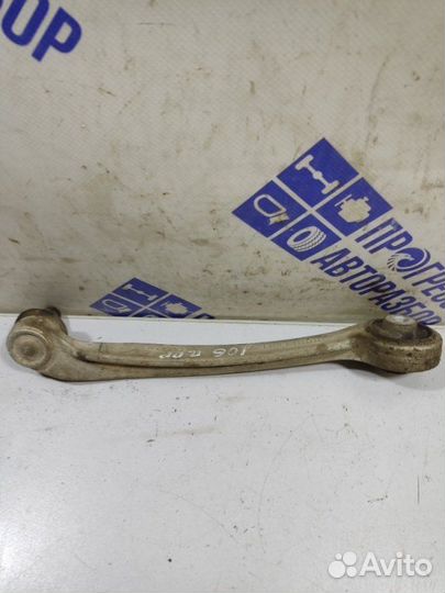 Рычаг подвески передний правый Skoda Superb седан